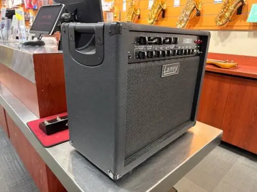 Laney IRT30-112 combo 2